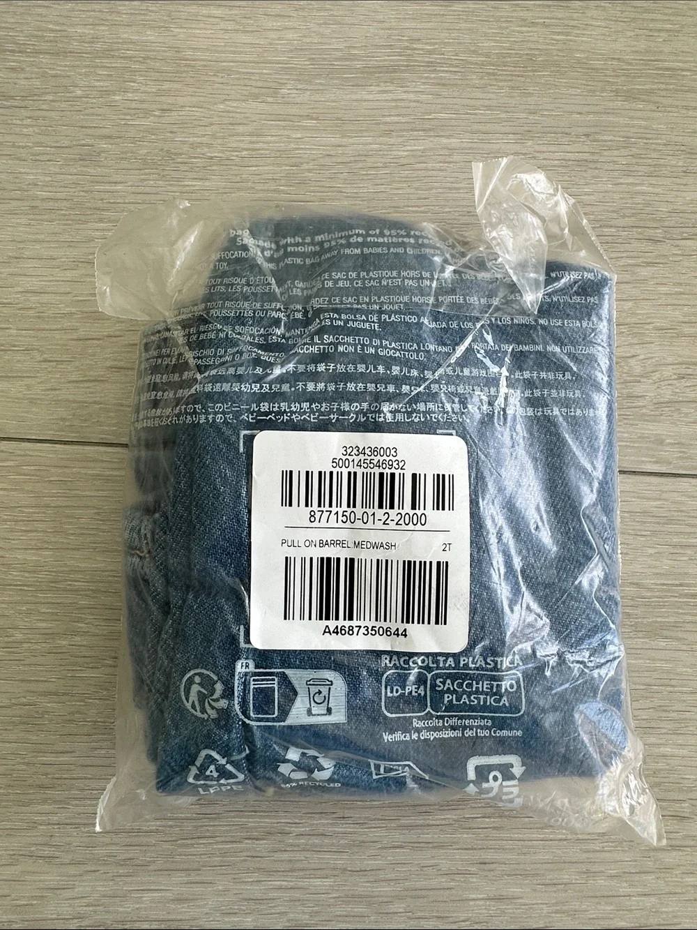 Old Navy Pull-On Barrel-Leg Jeans Medium Wash 2T NWT IN PACKAGE